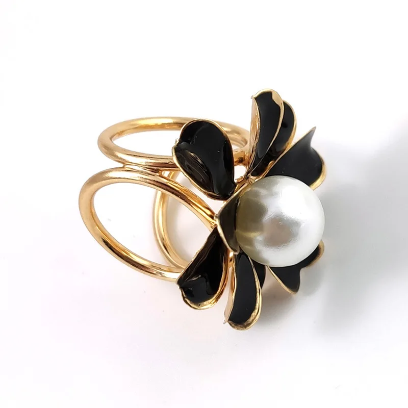 

2021 Hot Scarf Jewelry Accessories Silk Shawl Buckle Ring Clip Tricyclic Scarves Buckle Luxury Simple Women Girl Party Gifts