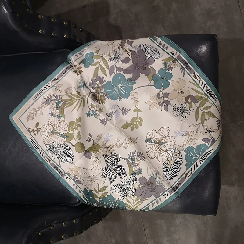 Женский Шелковый квадратный шарф из натурального материала размеры 53*53 см |