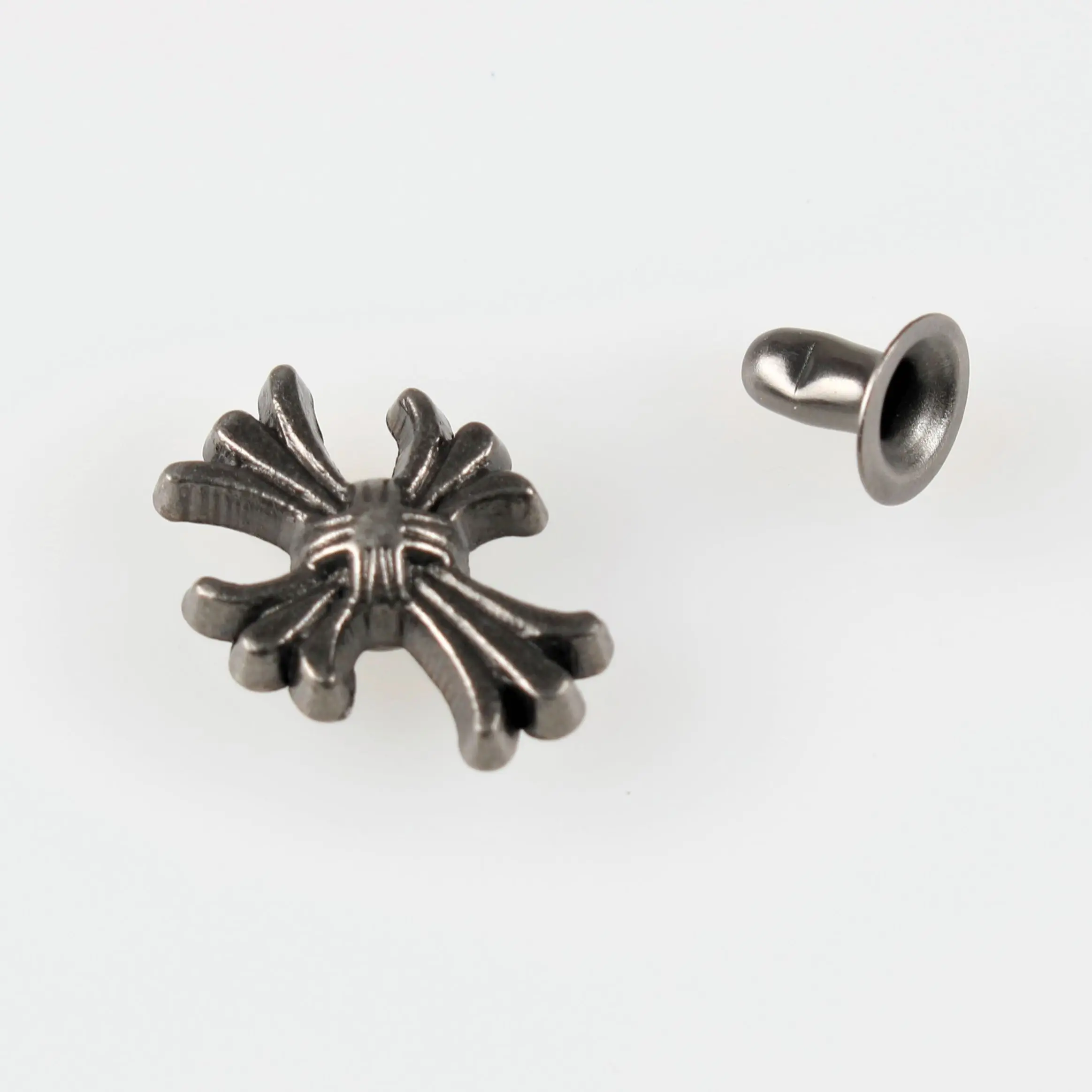 

Metal carved cross flower-shaped rivet leather bracelet DIY retro clothing shoe bag decoration accessories rivet hat metal rivet