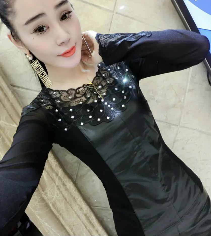 

Women's 2020 autumn and winter new plus velvet thickening Lace gauze PU leather splicing Slim warm blouse top r1691