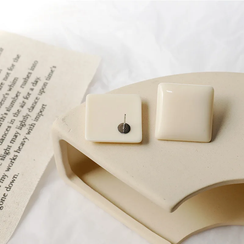 

cute Simple Lines Ear Stud Acrylic Earrings Creative Fun Candy-Colored Clip-on Ear Rings Women's stainless steel jewelry