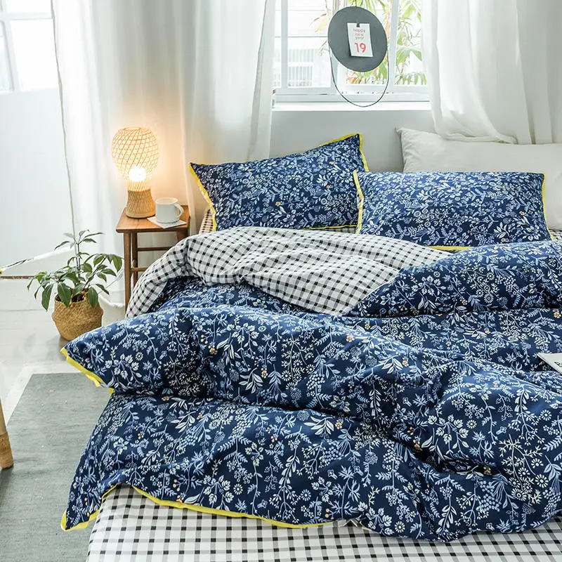 Комплект постельного белья с цветком синий Королевский размер комплекты