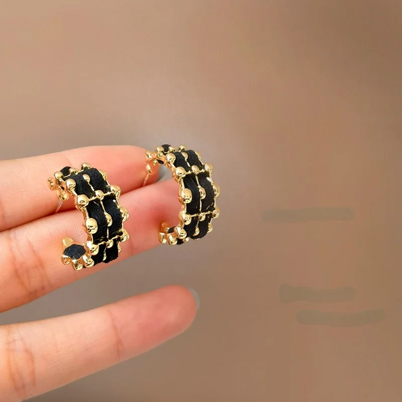 

S925 needle Women Jewelry Black Cord Earrings Popular Design Vintage Temperament Golden Color Drop Earrings For Women Gifts