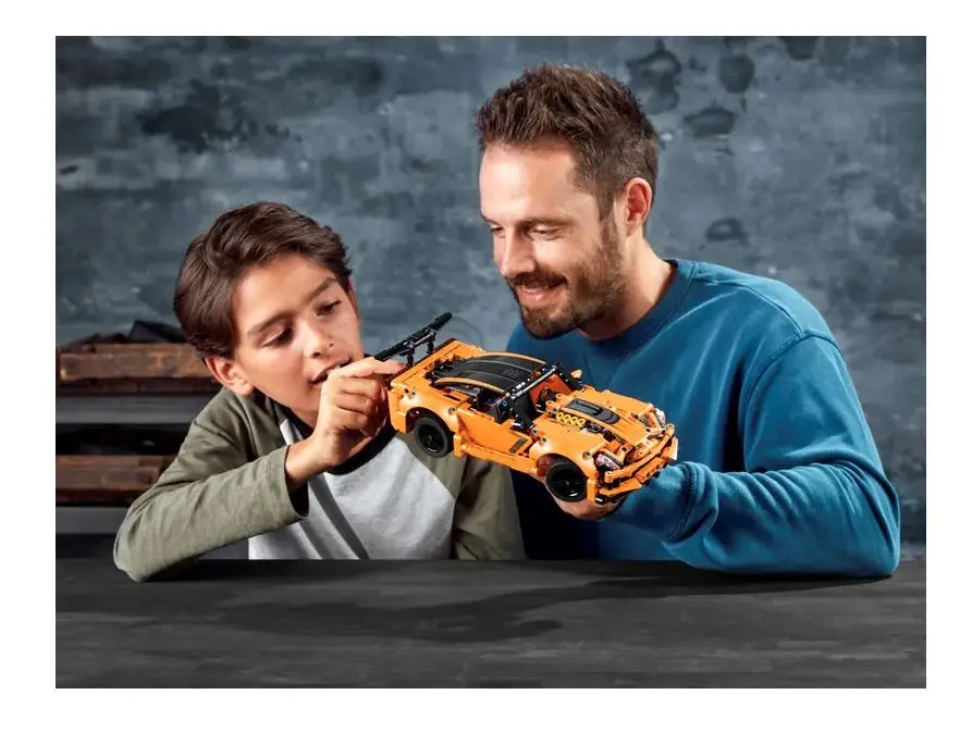 Конструктор Lego Technic 42093 для Chevrolet Corvette ZR1 отличный подарок на день рождения детей 579