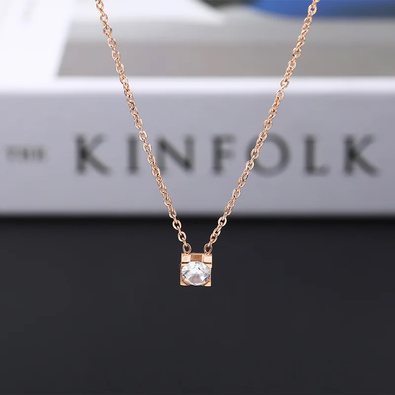 

New trend simple pendant female wild trend temperament necklace ladies charm party clavicle chain jewelry accessories