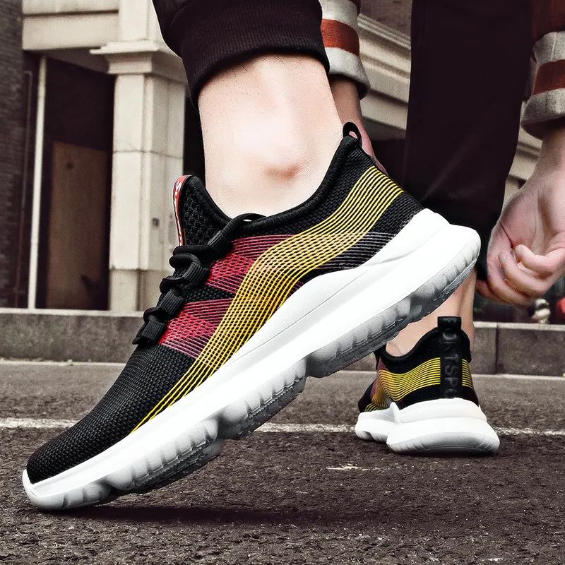 Классические удобные мужские кроссовки для бега летающие тканые дышащие