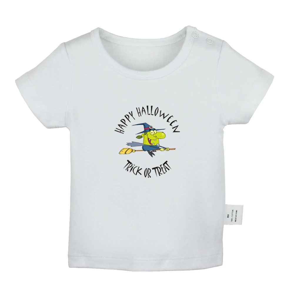 С героями мультфильмов с изображением летающей ведьмы на Хэллоуин надписью Trick Or