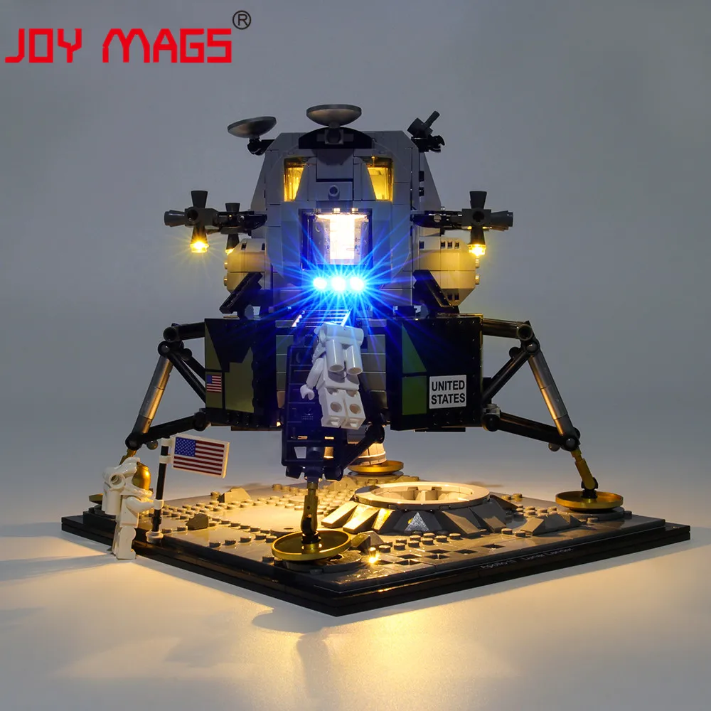Комплект светодиодсветильник JOY MAGS Only для лунного светильника Apollo 11 10266 года