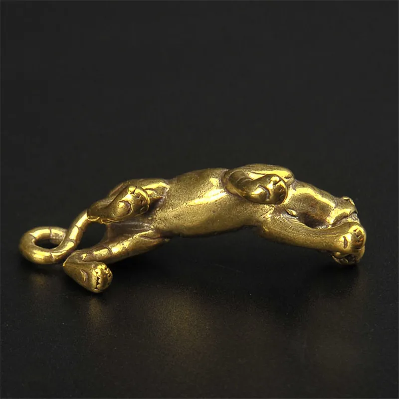 Брелок короля из чистой меди с тигром Подвески ручной работы латуни для