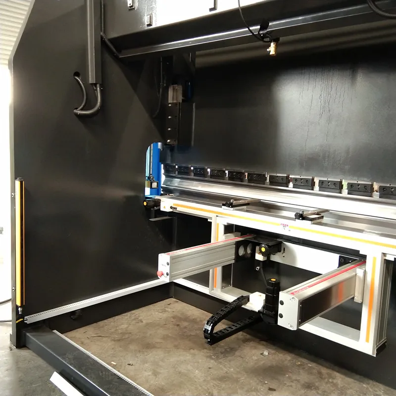 Гидравлический листогибочный станок с ЧПУ 8 + 1 осью системой управления DELEM DA66T