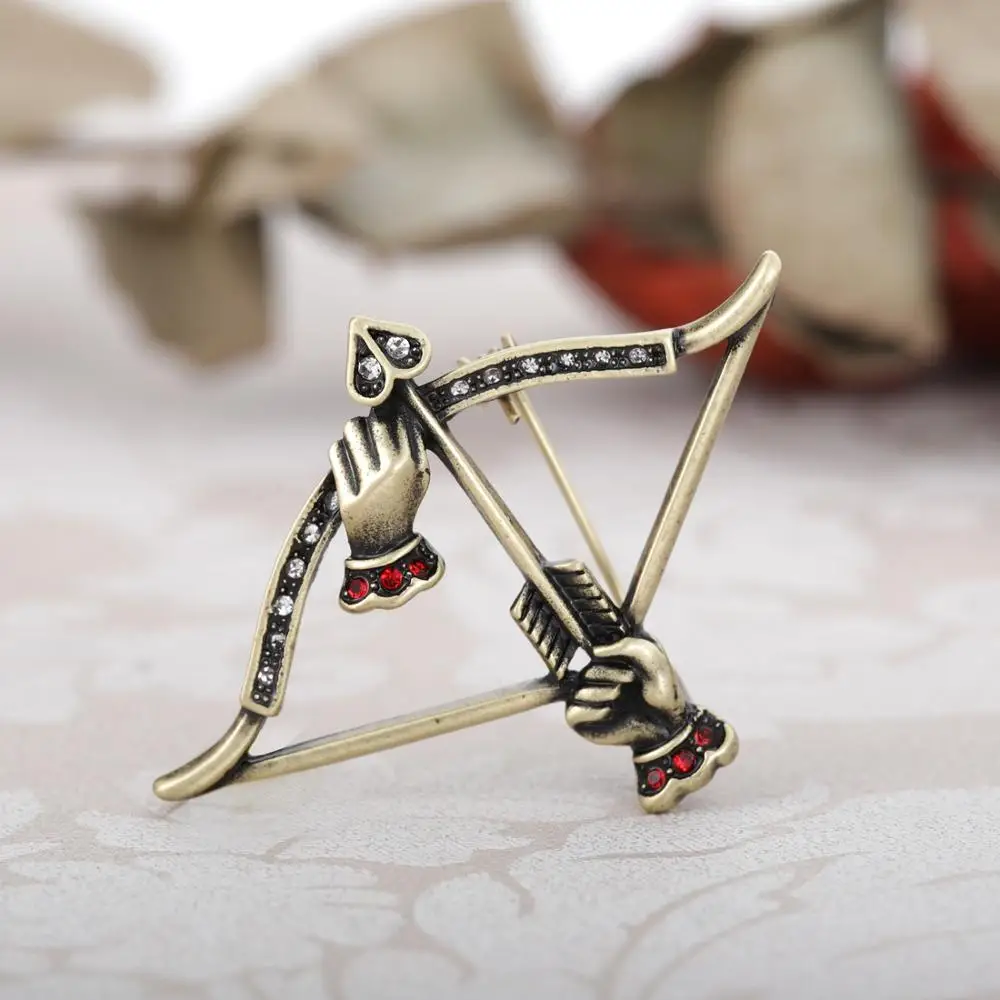 Женская Винтажная брошь Blucome черная с инкрустацией стразами в форме стрелы