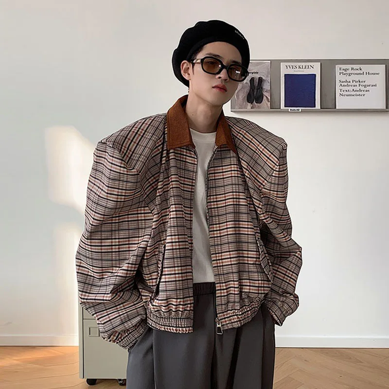 

2021 Autumn Oversize Jacket Men and Women Streetwear Vintage Fashion Wide Shoulder Loose Plaid Jacket Male Coat Short Style