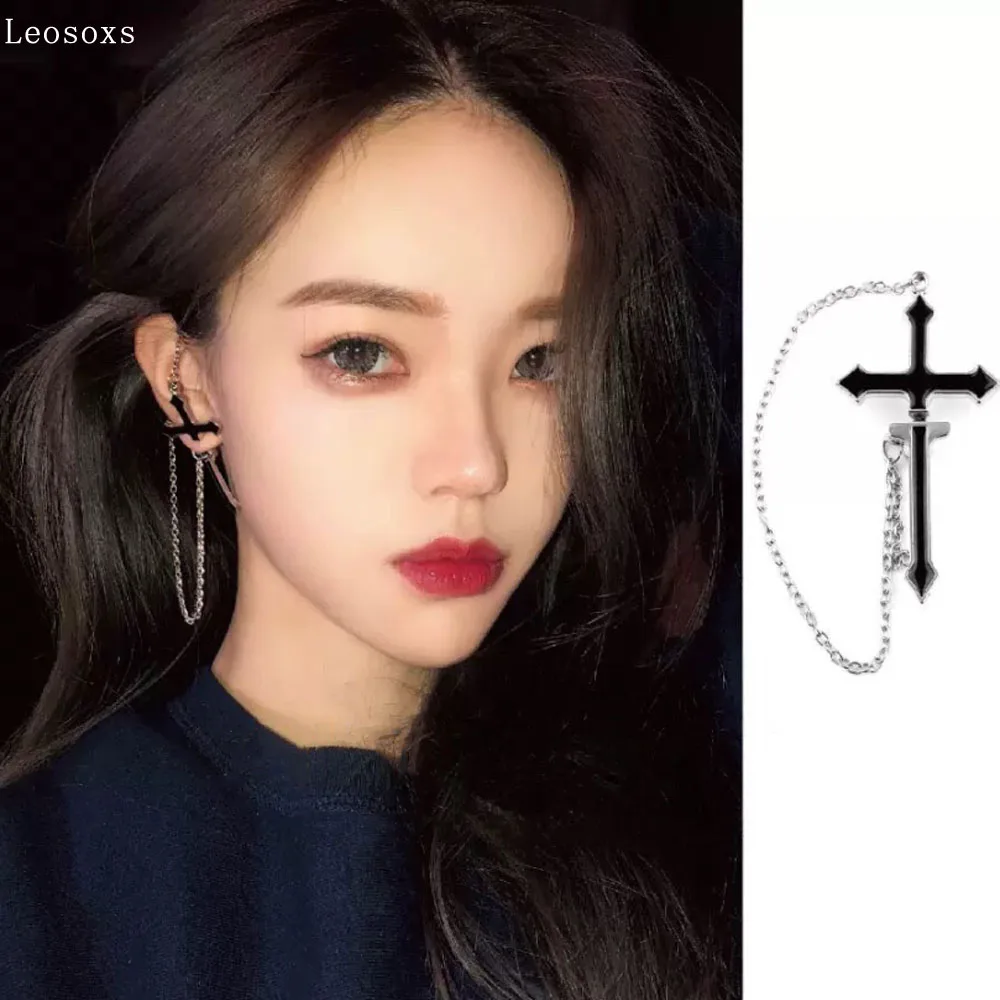 

Leosoxs Frosty and windy port style, simple, cool, handsome, and exaggerated cross earrings, ear bone earrings, one-piece female