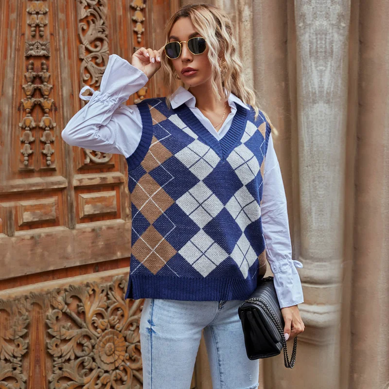 

Новинка, мягкие свободные майки в Корейском стиле без рукавов, свитшот, женский свитер в клетку, жилет с V-образным вырезом, винтажный вязаны...