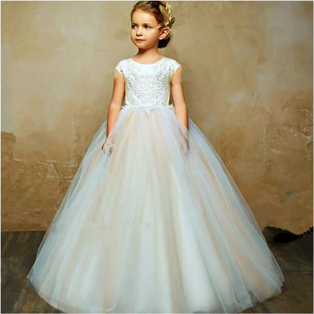 

Детское кружевное платье с аппликацией, с круглым вырезом