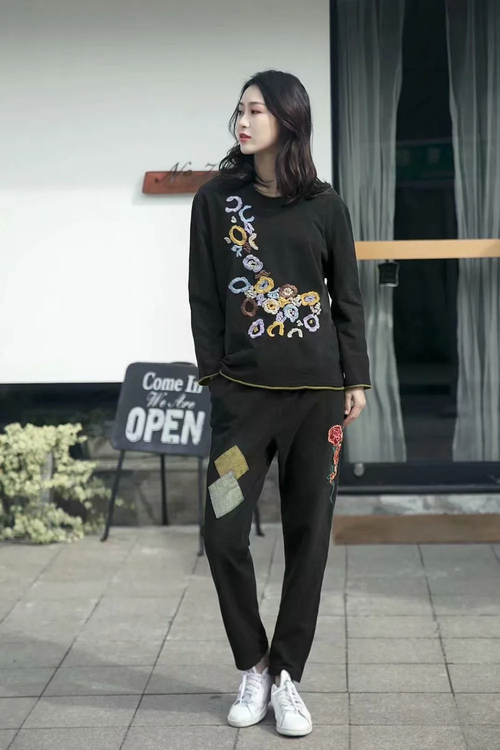 Женский хлопковый костюм с цветочной вышивкой повседневный черный топ круглым