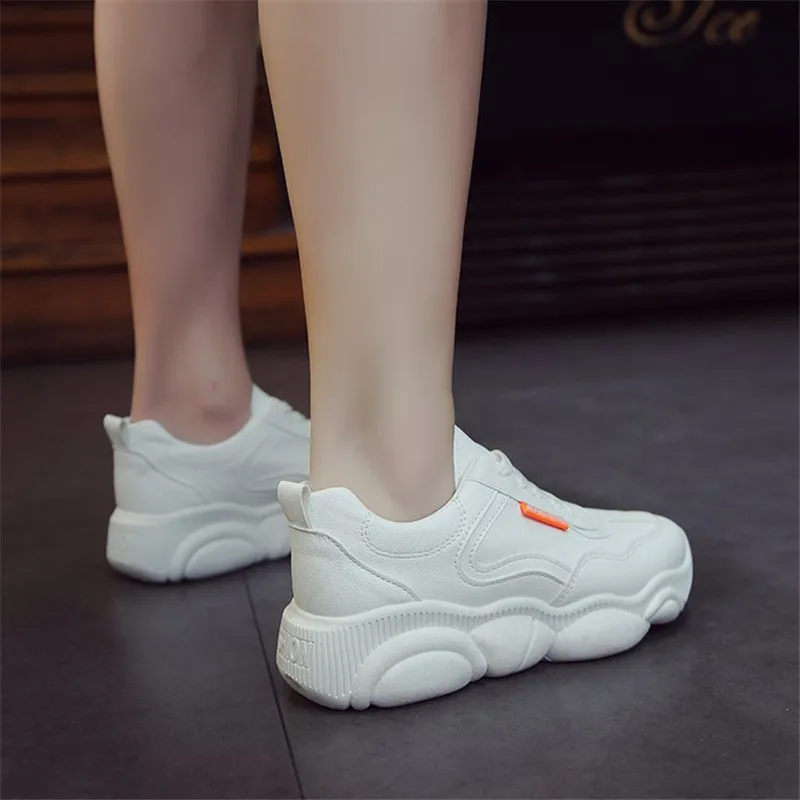 Белые туфли женские кроссовки на платформе сезон весна Новинка спортивная обувь