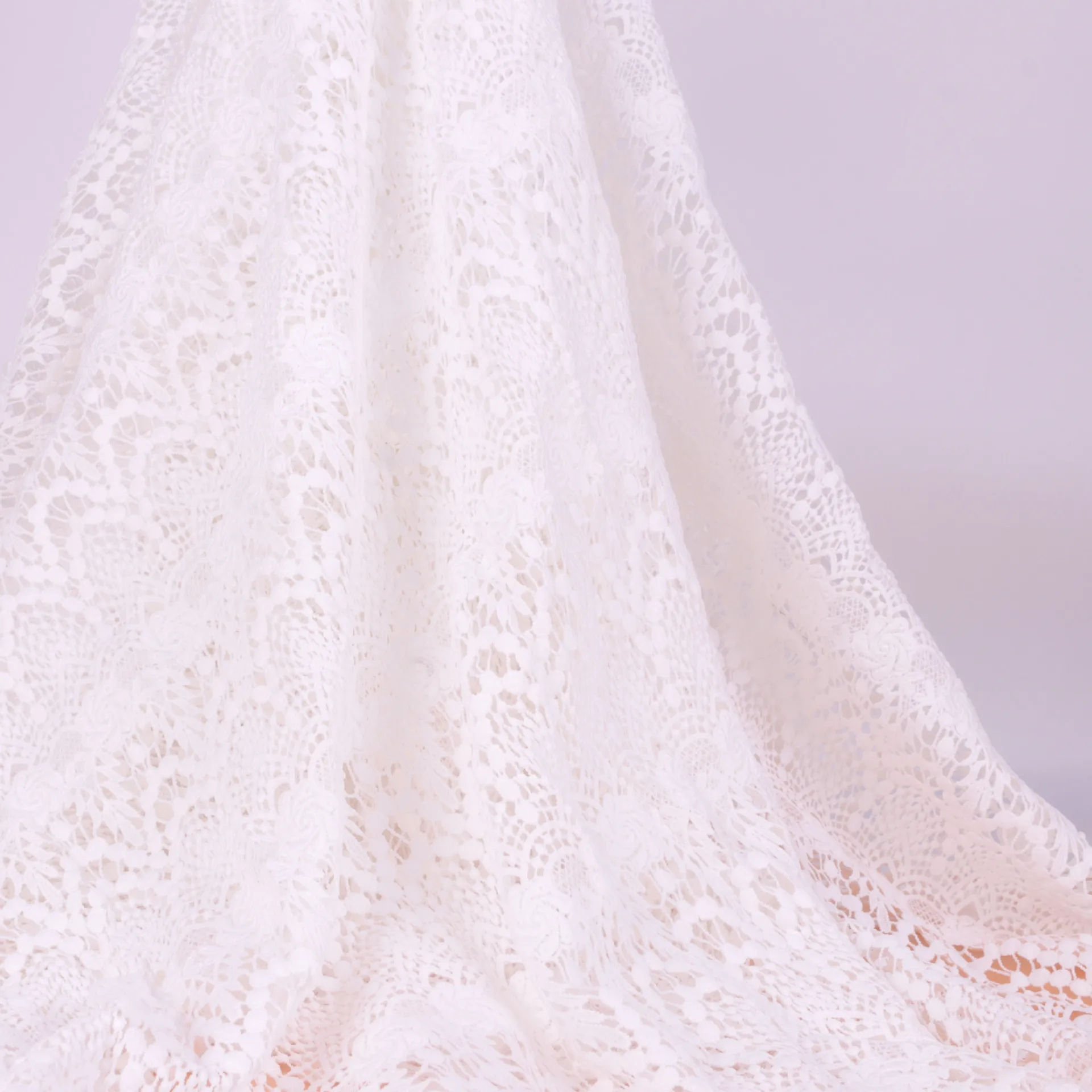 

Luxury Water Soluble White Nigerian Lace Fabrics For Wedding Dress African Cord Lace Embroidered Guipure Lace Sewing Material