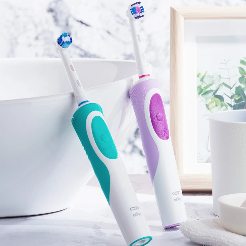 Электрическая зубная щетка Oral B D12 Vitality вращающаяся ультразвуковая Электронная