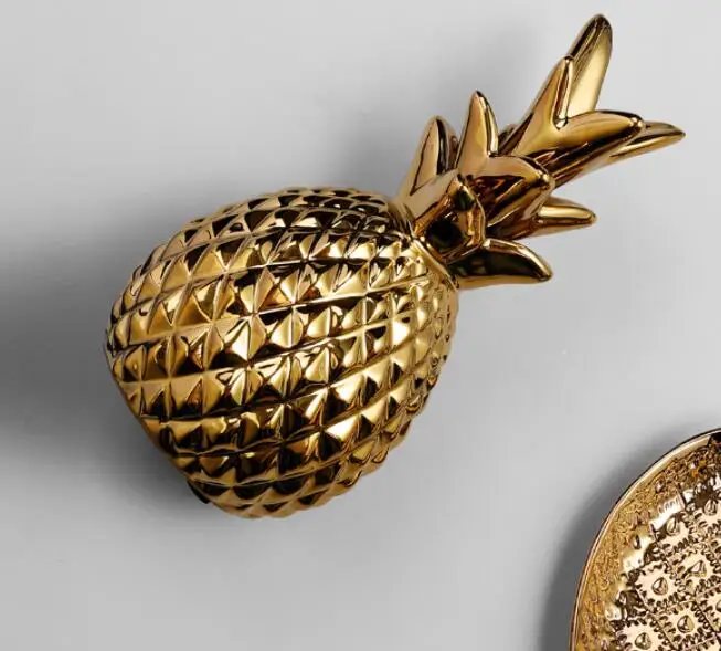 

Golden Ceramic Pineapple Statue Model Creative Simplicity Luxury Desktop Home Decoration Wedding Gift