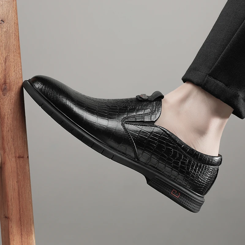 

Zapatos Casuales Para Hombre De Cuero Comfortable Casual Shoes Men Breathable Men's Wear 2020 New Sports Leather