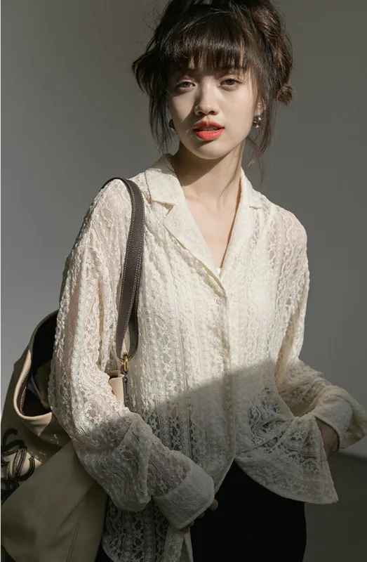 

Женская кружевная рубашка с отложным воротником, тонкая дышащая рубашка свободного кроя с длинным рукавом, повседневный элегантный топ на ...