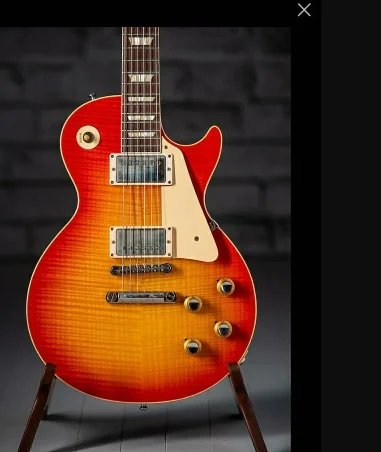 

Custom high-quality electric guitar, one-piece body, one-piece neck, Canadian maple veneer.