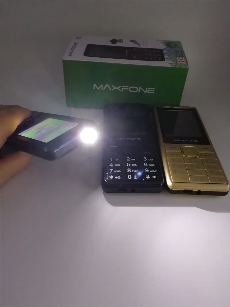 Кнопочный мобильный телефон, 1,77 дюймов, 2000 мА/ч, две sim-камеры, Bluetooth, большой динамик-фонарик, fm-радио, сотовый телефон для пожилых людей, Maxfone V3