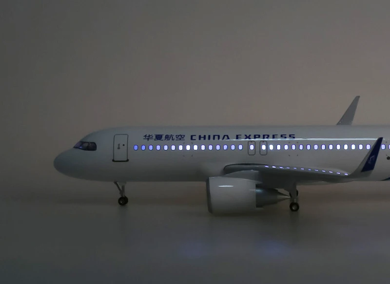 1/80 масштаб 47 см Китай экспресс самолет Airbus A320 NEO авиакомпания модель светодиодный свет и колесо шасси литье под давлением Смола самолет игрушка