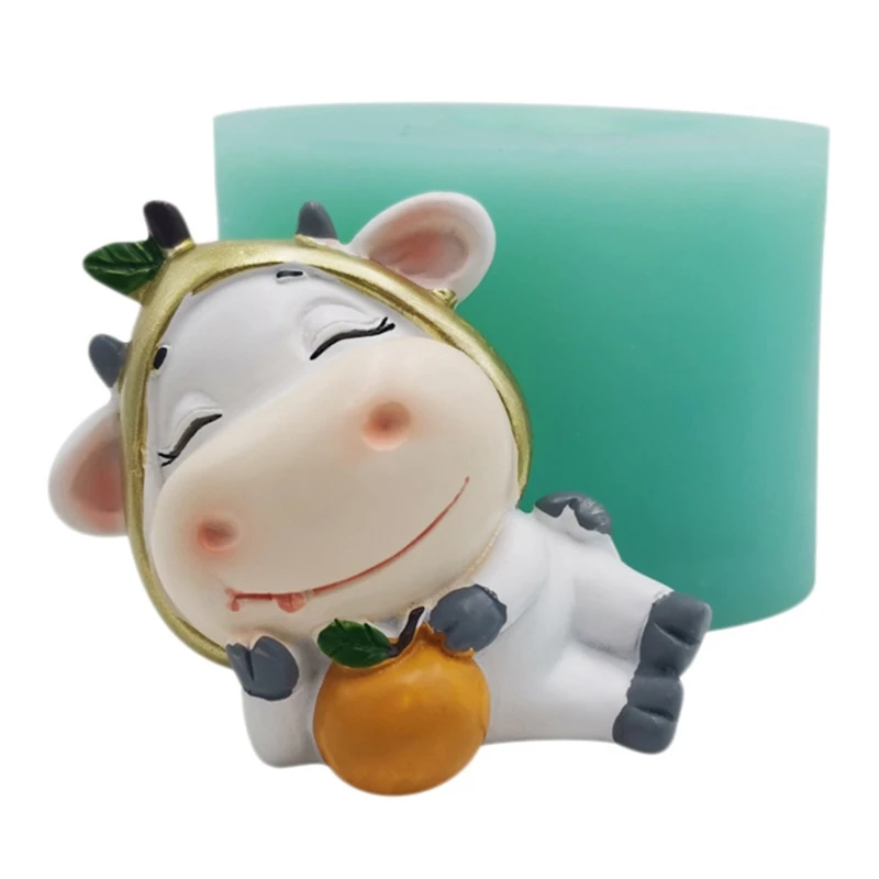 

2021 New Years Mascot Calf Silicon Mold 3D Chocolate Resin Craft Animals Silicone Mold Cow Shape Gypsum Candle Rubber Model