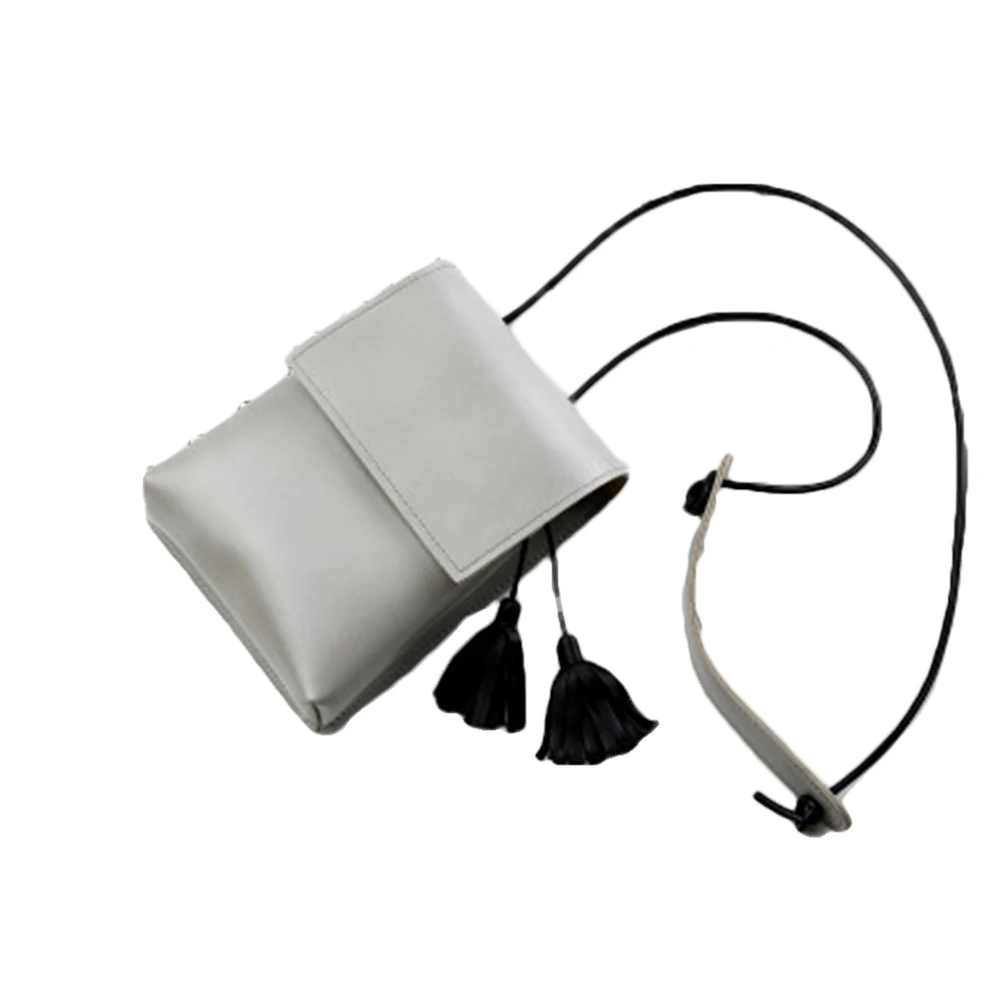 

Women Tassel Pendant Solid Color Retro Style Crossbody Bags PU Leather Mini Shoulder Bags Ladies Small Square Portable Bag