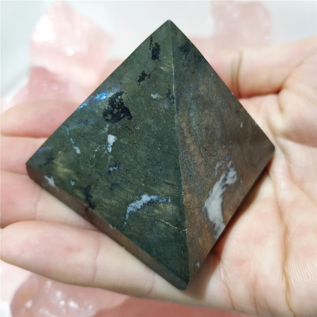 

Natural Pyrite Quartz Egypt Pyramid Ornament Stone Mineral Specimen Crystals Interior Desk Decor Feng Shui Gemstone Collections