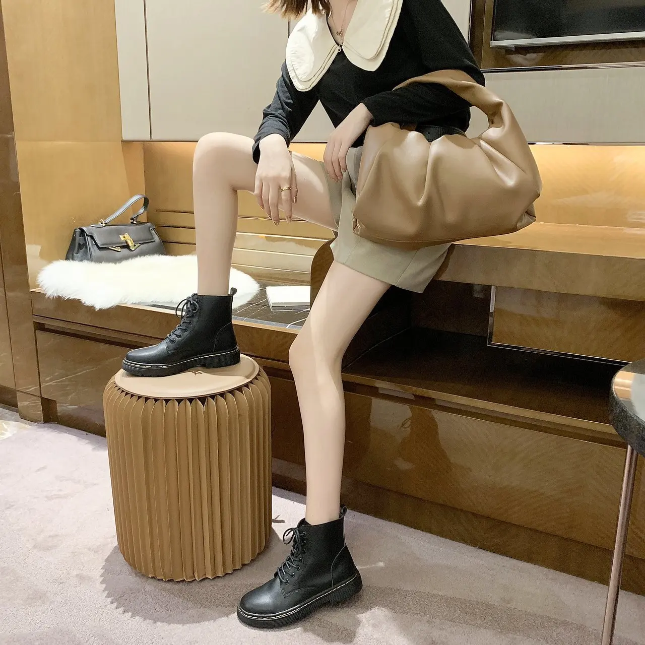 Женские сапоги новинка 2020 низкие с круглым носком 3 см в Корейском стиле Dr. Martens на