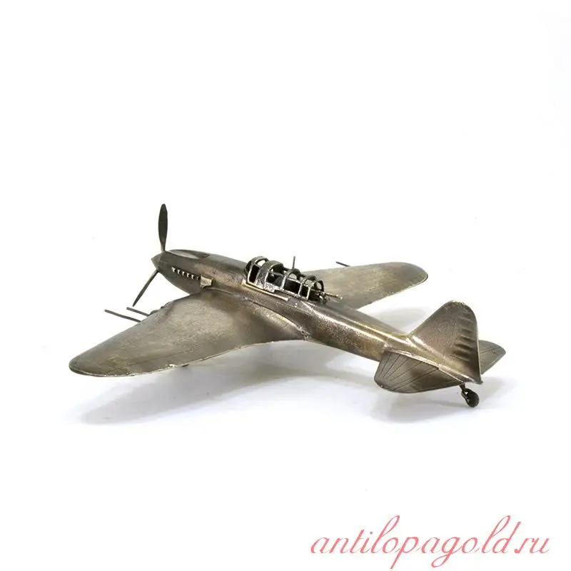 Модель советского штурмовика Ил-2 (1:72) | Дом и сад