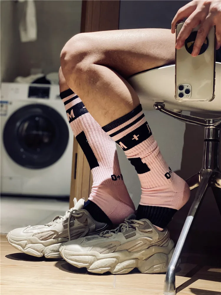 Новый дизайн мужские носки модные для геев удобные футбольные спортивные