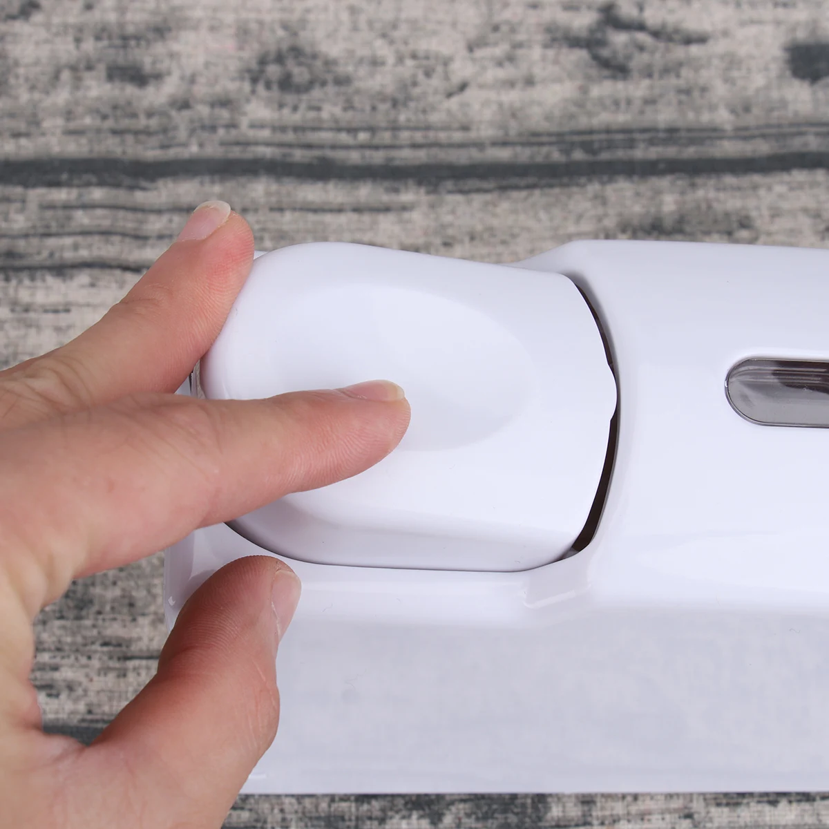 Диспенсер для жидкого мыла 600 мл настенный пластиковый дозатор насос ванной душа