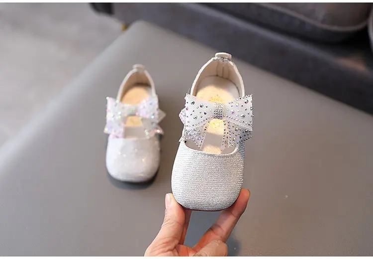bata children's sandals Children Shoes Girl Leather Shoes New Spring/Autumn Bow Fashion Baby Princess Shoes Non-slip Soft Sole Casual Sneakers E537 children's sandals