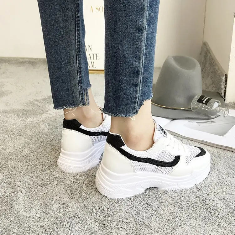 Летняя обувь женские кроссовки дышащие женская спортивная для бега белая