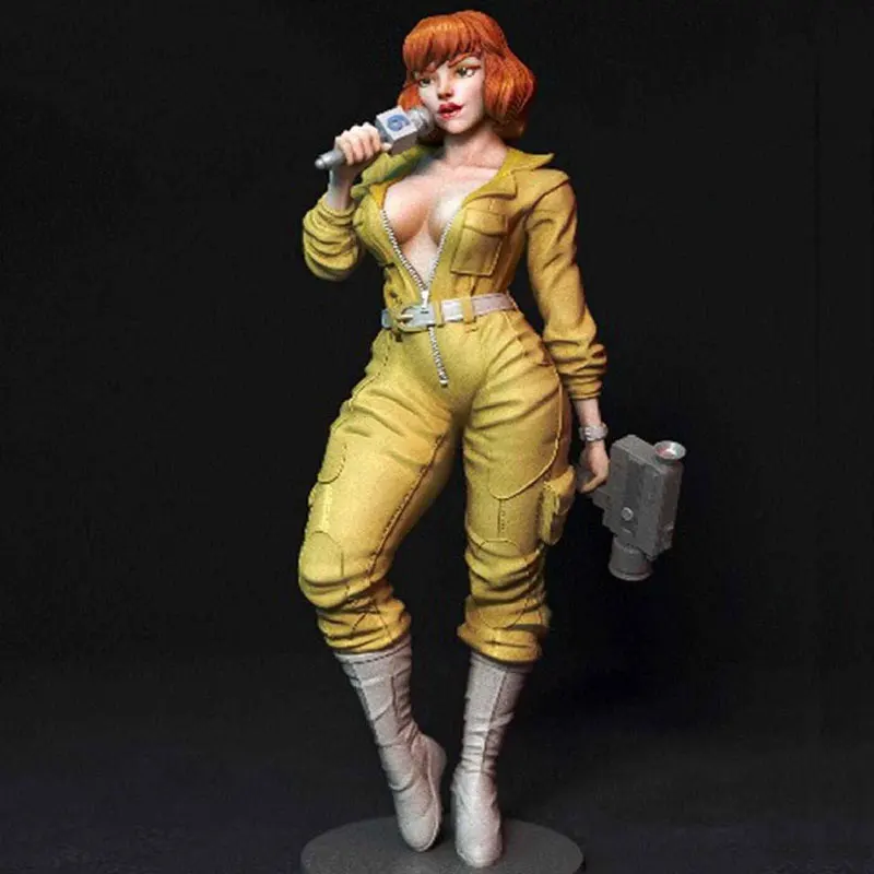 

1/24 75mm 1/18 100mm Resin Model Kits Female Reporter Unpainted No Color RW-255