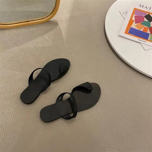 

Flat for Outdoors Slippers Women's Shoes 2021new Summer Toe Covering Flat Heel Beach Soft Bottom Fashion Slippers Sandals