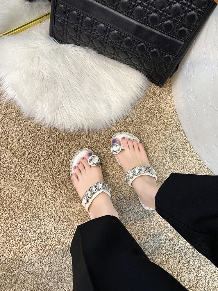 

Fashionable Metal Decoration Outer Wear Casual Slippers Summer New Style Comfortable Flat Bottom Ladies Slippers