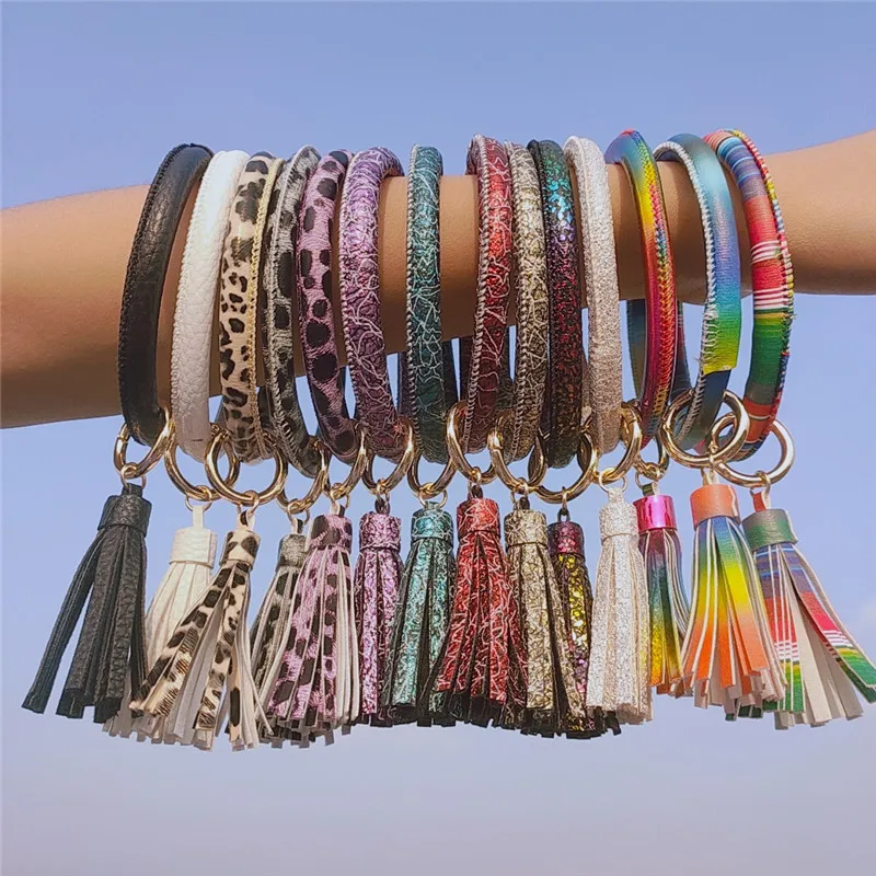 2019 модный Радужный Браслет из искусственной кожи с круглыми кисточками брелок