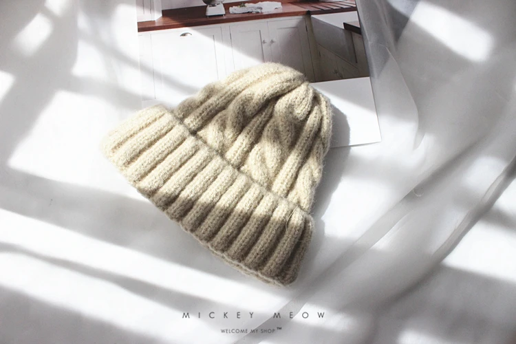 Взрослая осенняя и зимняя вязаная шапка, одноцветная женская шапка, скрученный старинный головной убор, теплая маска в горошек, зимняя шапка для девочек с женскими ушами