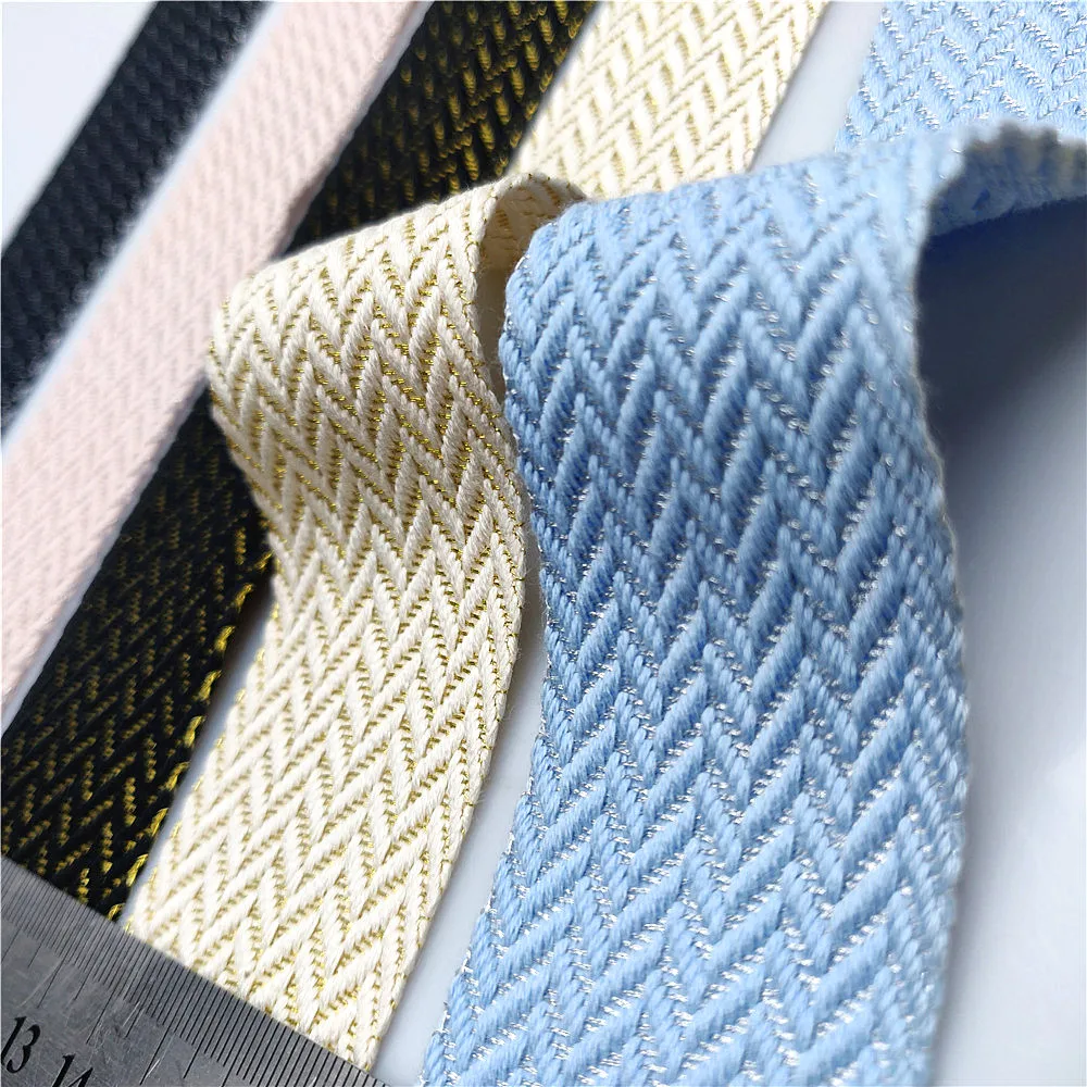 Двусторонняя тонкая хлопковая лямка с серебряной линией 1 ярд черного и розового