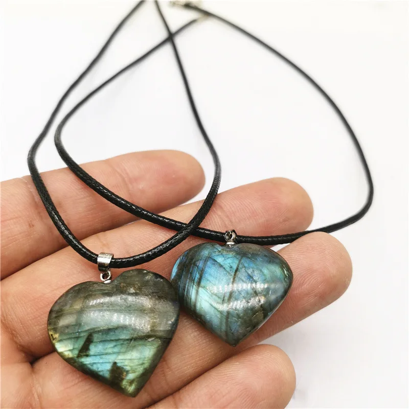 

Natural Labradorite Heart Pendant Moonstone Energy Reiki Healing Stone Minerals Specimen For Women Men Jewelry Necklace Gifts
