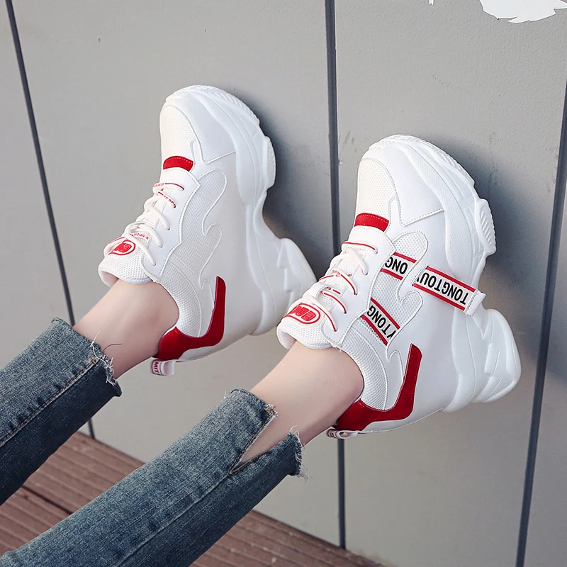 2020 женские кроссовки Сетчатые повседневные на платформе Белая обувь Весенняя