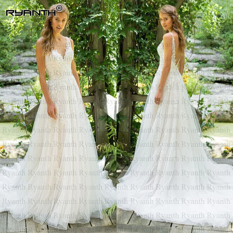 Фото Женское свадебное платье в стиле бохо с v-образным вырезом и открытой спиной