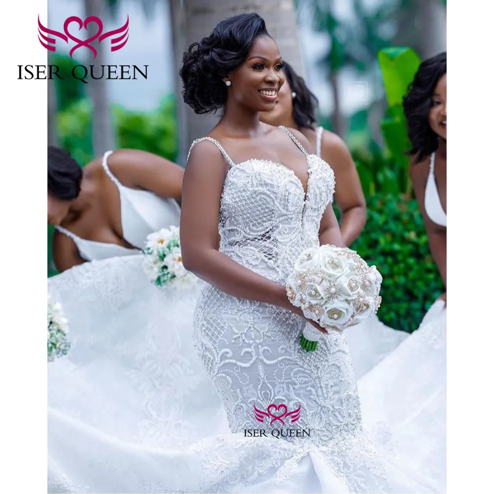 Свадебные платья на тонких бретельках с изящной вышивкой жемчугом бисером