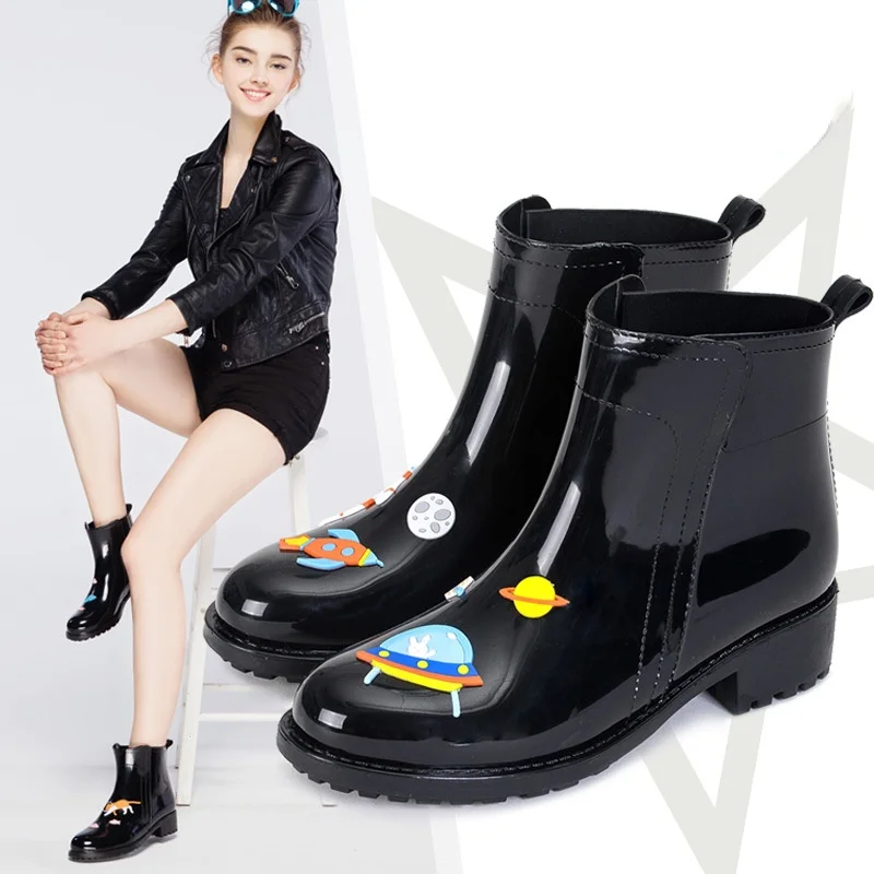 

Rouroliu Women PVC Ankle Rain Boots Cartoon Animals Waterproof Water Shoes Woman Rainboots Wellies Slip-on TR114