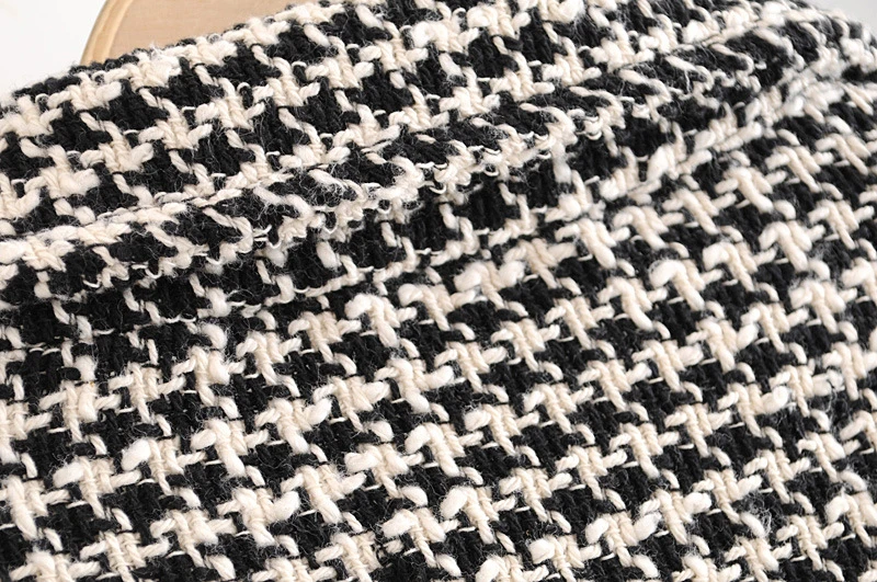 Женская твидовая куртка в клетку с бахромой | одежда